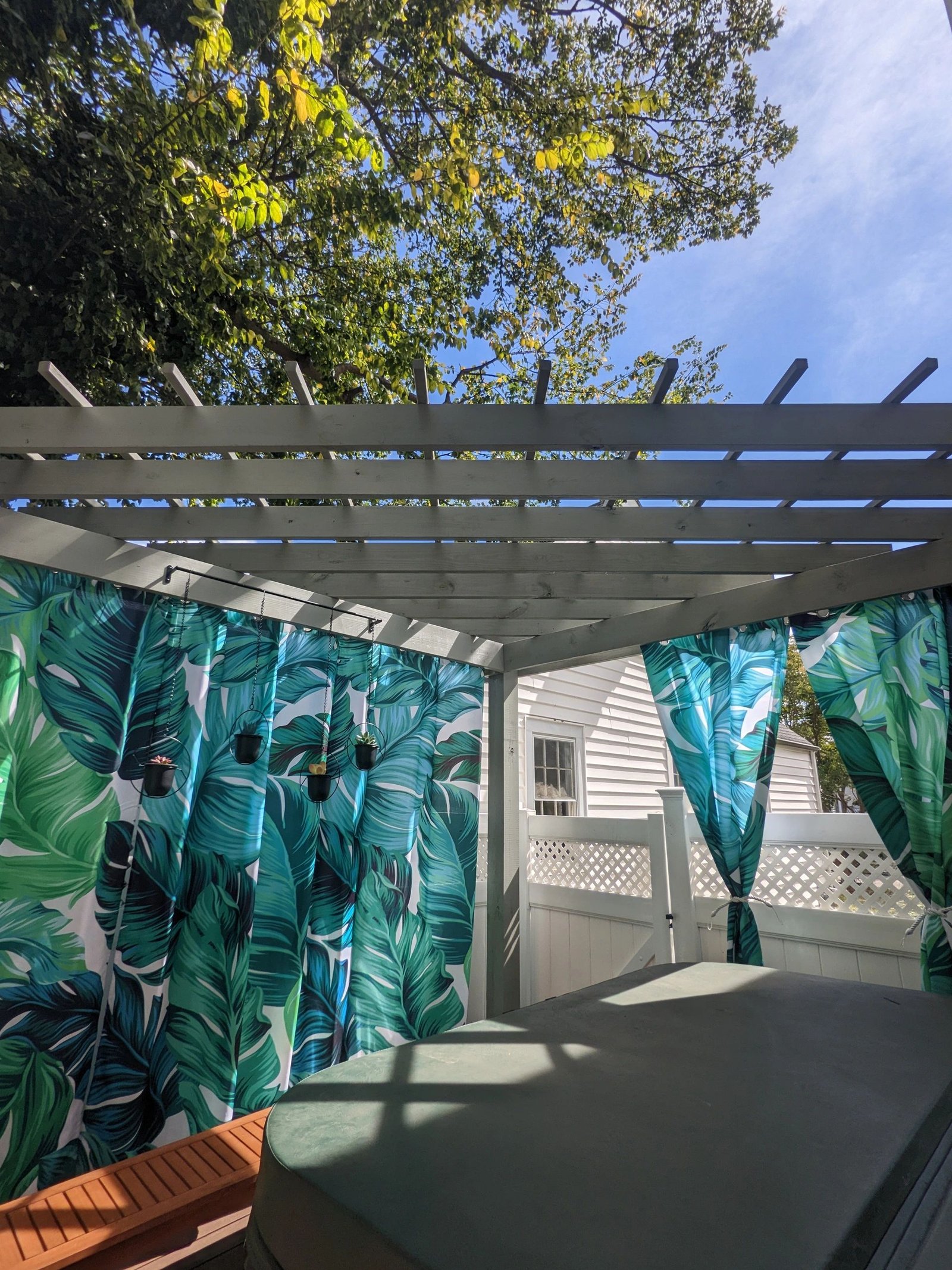 The Spa deck project in Colonial Place