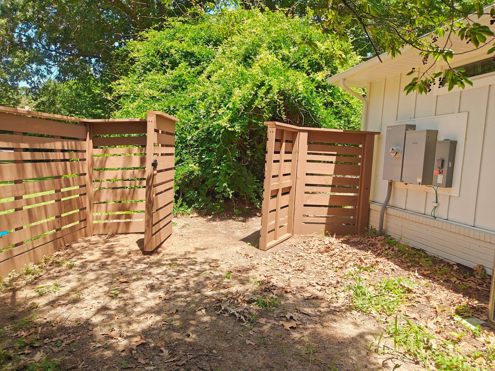 Custom horizontal-slat fence project in Lake Shores, Virginia Beach, VA