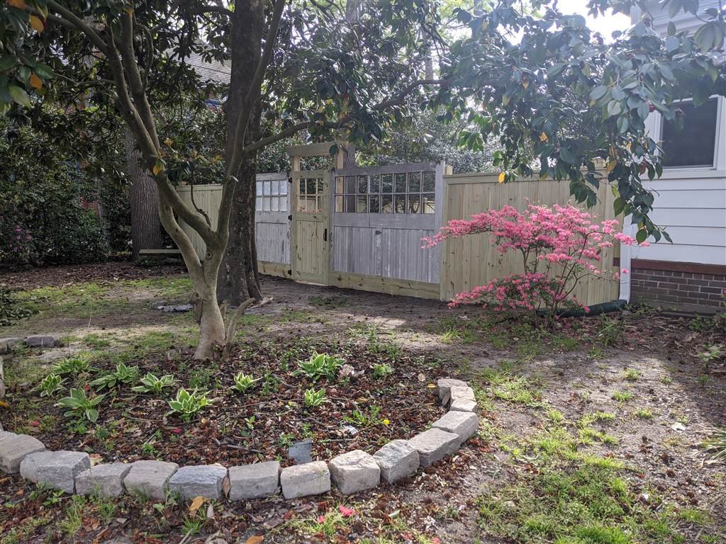 Custom fence project in Colonial Place, Norfolk, VA