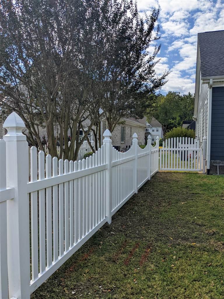 Vinyl fence project in Gatling Pointe, Smithfield, VA